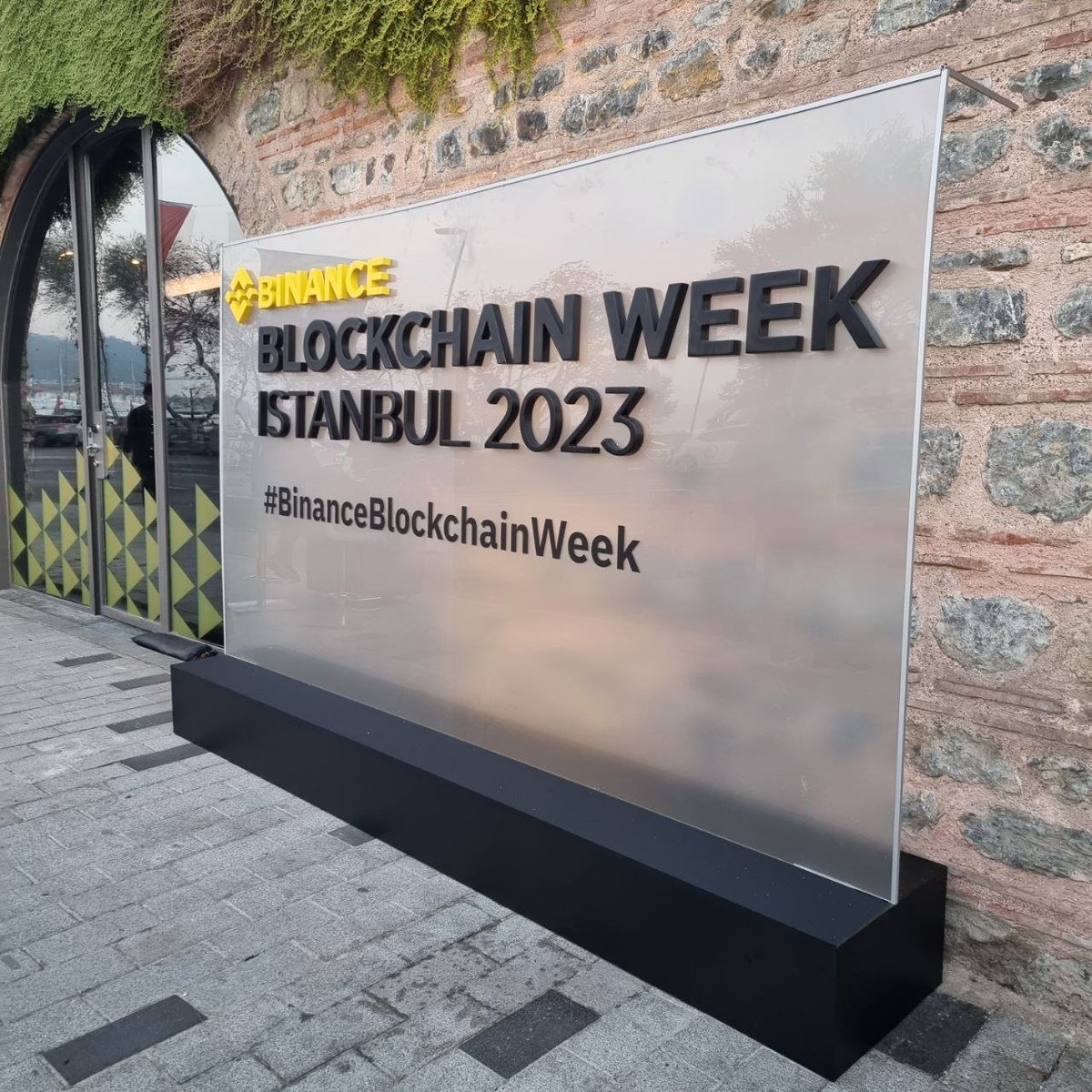 It's time for #BinanceBlockchainWeek day 2.

If you're not in Istanbul, you can watch on #Binance live.

👉 binance.com/en/live/video?…