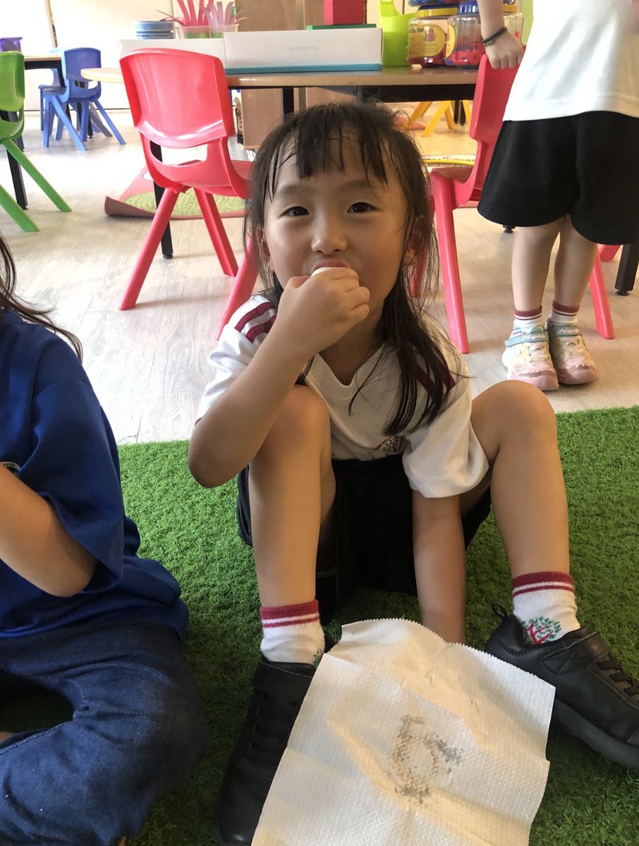 Ms Laura tweet media