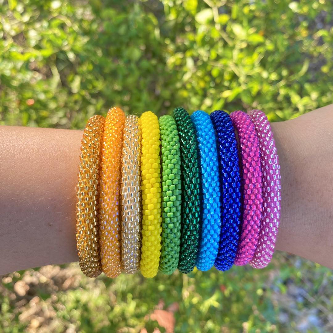 SashkaCo's tweet photo. These bracelets will add colors to your day!🌈🌞
https://t.co/seTFxSFJdo
#sashkaco #handmade #jewelry #bracelets #glassbeads #accessories #fashiontrends #alwayspositivevibes #forher #giftideas #womenstyle #SolidColors #womenstyle #shopnow #smallbusiness #Florida #LA #USA https://t.co/4RxaQnftA1