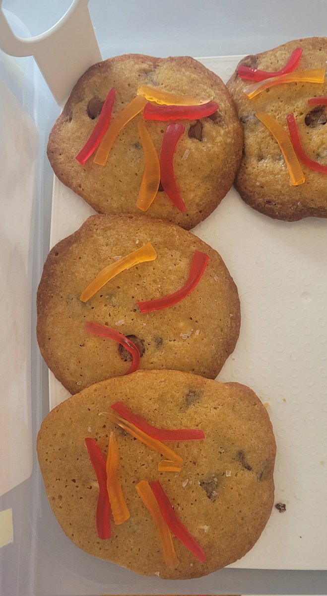 Ana 🌈🌿 tweet media