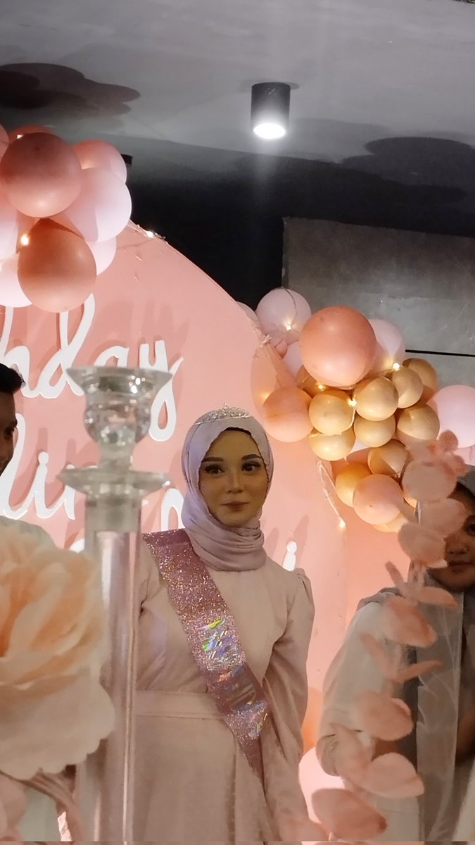 rreeaya's tweet photo. barbie in real life https://t.co/vSvA3Qokpu