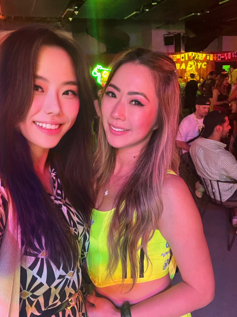 dianalukye's tweet photo. @worldofwomennft at Apefest HK is a whole other vibe 💜💅  Thank you @BoredApeYC for having us in Hong Kong. https://t.co/UqzNBM6o8l