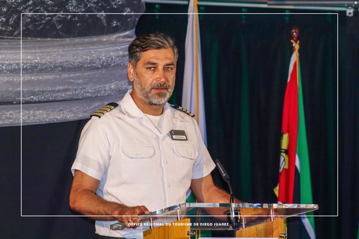 OfficeDiego's tweet photo. Visual recap of the official opening of the Logos Hope visit in Diégo Suarez, the ship will be at the port until November 12, 2023. 
 #LogosHope #Lecture #BibliothèqueFlottante
 #Navigation #Éducation #Livres #Culture #Voyage #Partage #Bénévolat #LogosHopeCrew https://t.co/EnTfXgBtrW