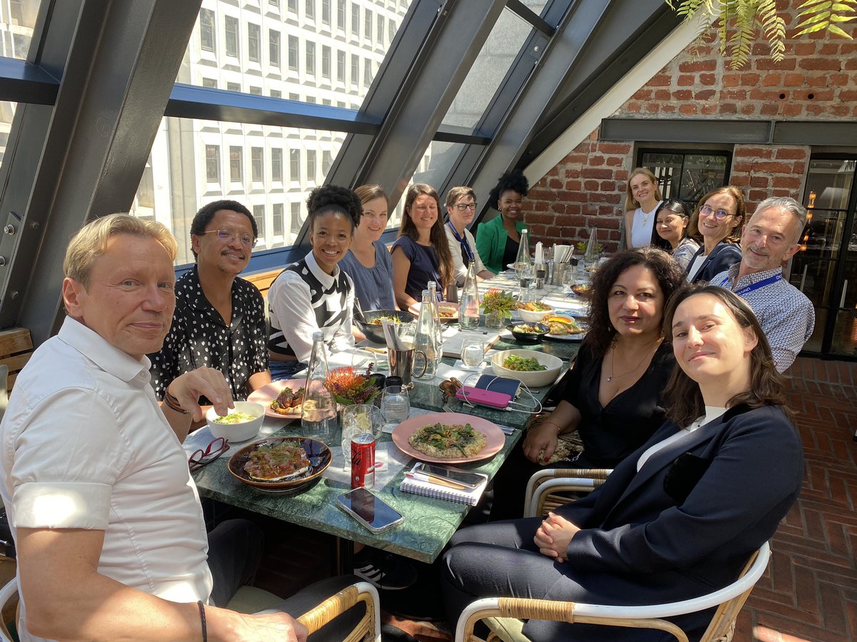 ArianeLabat's tweet photo. #TeamEurope 🇪🇺🇿🇦send further congrats 👏 to @abalobi_app and all 🇿🇦SMEs for growing jobs + green economy! SME first + partnerships and collaborations with @ClimateZA @thegreencape winning approach!! @EUinSA @giz_gmbh @NLinSouthAfrica @GermanyinSA https://t.co/DQ9UQsLhG5