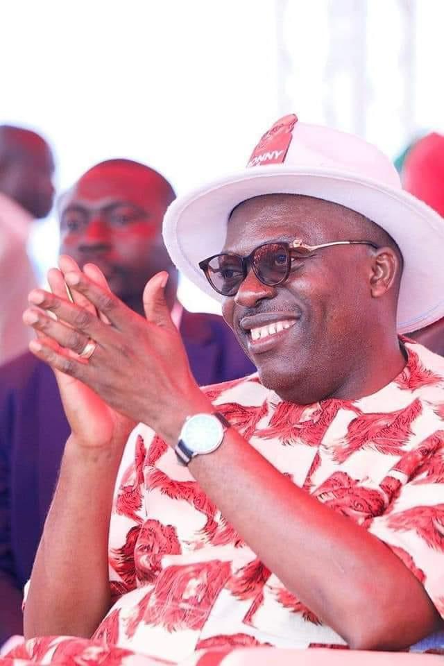 MamaFedora3's tweet photo. Life in Rivers State is very SIMple but some WIcKEd people are trying to make it complex.

#IStandWithSim https://t.co/BiWOCc9H6a