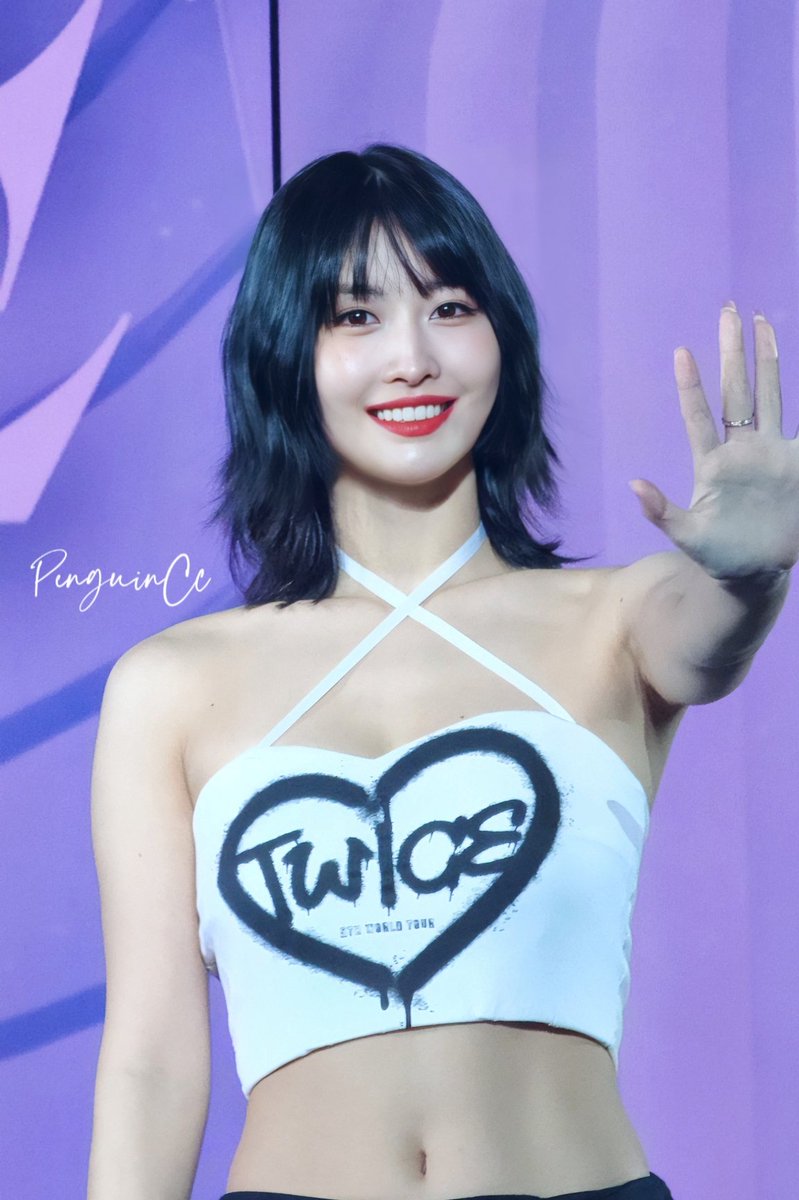 chadwickchen98's tweet photo. Happy MOMO day!!🎂

＃HappyMOMOday #TWICE #트와이스 #MOMO #모모 #もも https://t.co/070GbCYQNv