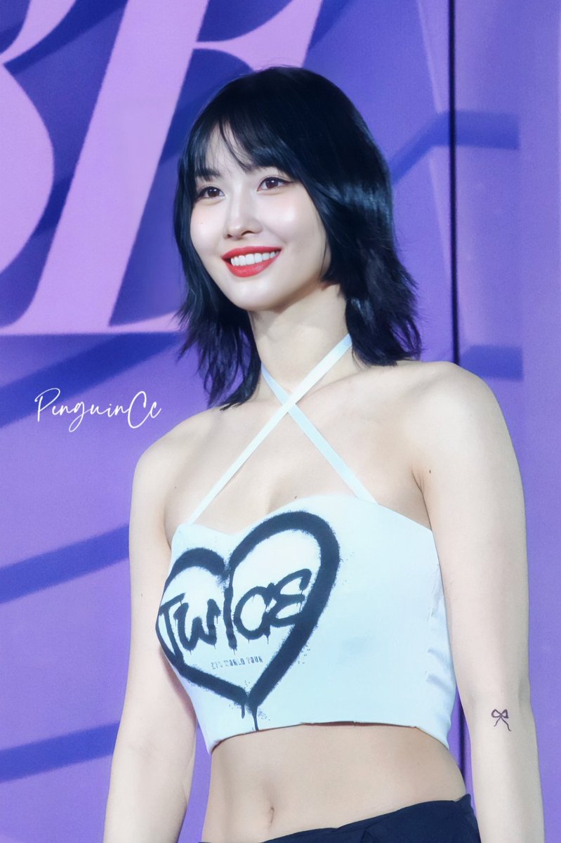 chadwickchen98's tweet photo. Happy MOMO day!!🎂

＃HappyMOMOday #TWICE #트와이스 #MOMO #모모 #もも https://t.co/070GbCYQNv