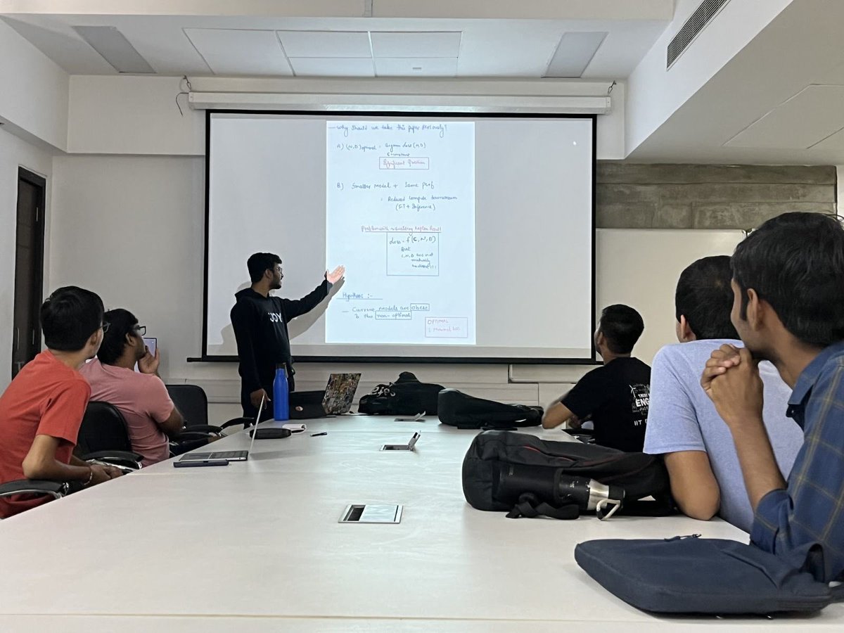 #ReadingGroup at @lingoiitgn! 📖 

Bhumik Joshi presented on #Scaling #Laws in #LLMs in our weekly reading group today! 🙌🏻

#ML #AI #NLProc 
@iitgn