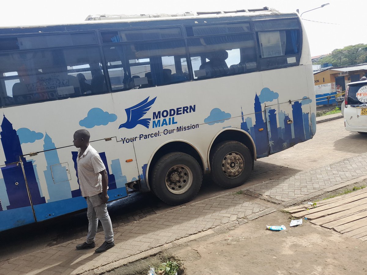 absesh_pq's tweet photo. Modern coast bus services. Stuck in transit from Nairobi to Kampala. https://t.co/e0fKvaEVvu