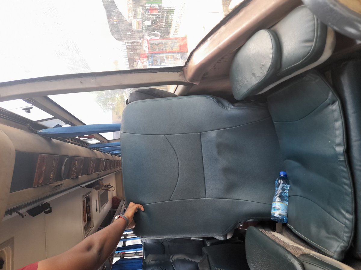 absesh_pq's tweet photo. Modern coast bus services. Stuck in transit from Nairobi to Kampala. https://t.co/e0fKvaEVvu