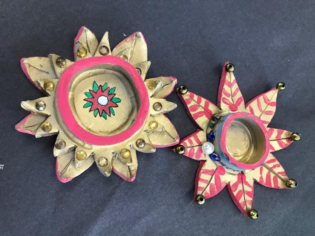 HighBlackheath's tweet photo. Year 5 and Year 6 have sculpted diyas for Diwali. @BlackheathHigh https://t.co/uJTfWAwyHE