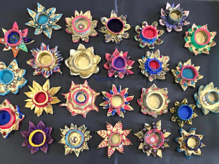 HighBlackheath's tweet photo. Year 5 and Year 6 have sculpted diyas for Diwali. @BlackheathHigh https://t.co/uJTfWAwyHE