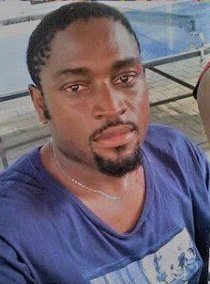 IgboHistoFacts's tweet image. Joe died for humanity.

In July 2018, Joe Blankson swam 13 times and rescued 13 people out of drowning 25 people involved in a boat accident in Rivers State.

On his 14th attempt to rescue another person, he got exhausted and drowned.

Let&apos;s Retweet to celebrate this hero 🙏