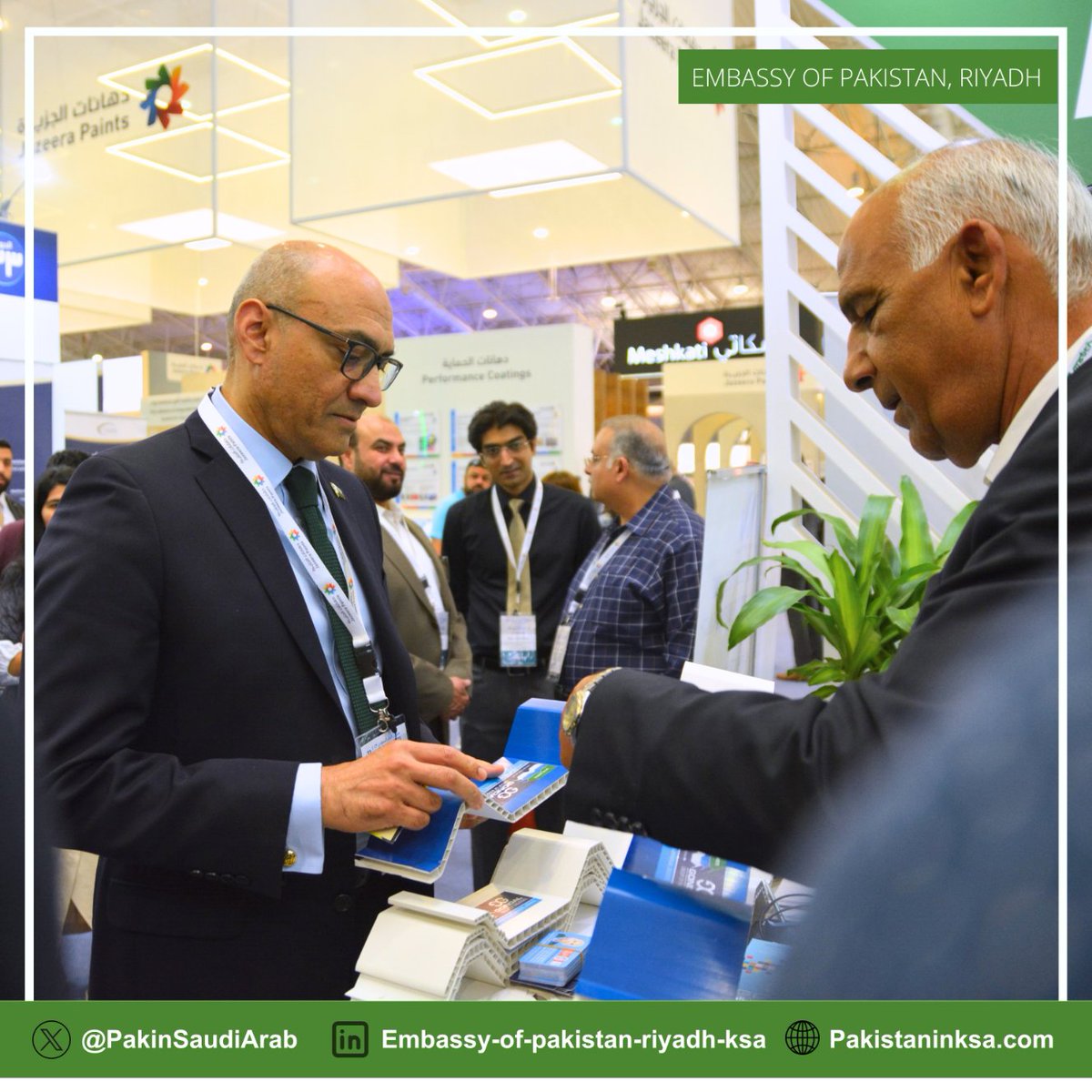 PakinSaudiArab's tweet photo. H.E @AmbFarooq Inaugurated Pakistan Pavilion at the @Saudi_Build Exhibition. Appreciated all 12 companies for their participation in this important event. https://t.co/u31mg9btXK