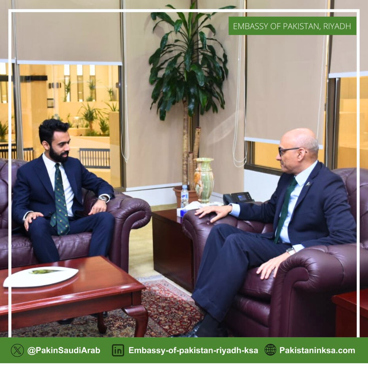 PakinSaudiArab's tweet photo. Mr. HaiderBadat, CEO of #Zip24 called on H.E @AmbFarooq. Discussions revolved around the intersections of logistics and technology. https://t.co/lUAAcq5T25
