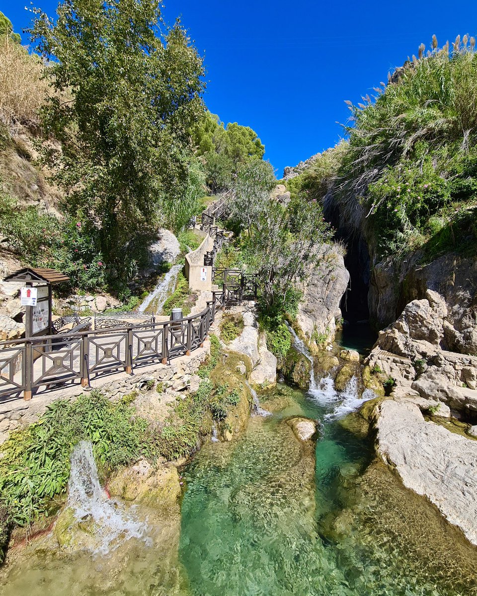 costablancaorg's tweet photo. ¡Abierto todo el año! 💦 Ven y disfruta de Les Fonts d’Algar en cualquier momento. Apúntate una escapada y pasea entre cascadas, pozas y mucha naturaleza 🌱🪵. #CallosadenSarrià #CostaBlanca https://t.co/YFUKStAq7e