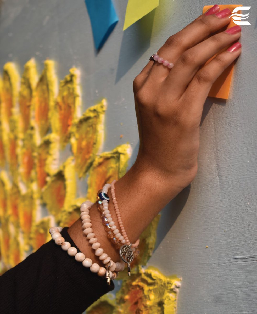 vit_expression's tweet photo. From brainstorming art ideas to creating catchy works of art, VEH aesthetics made masterpieces from scratch scrap. 

Take a look at some eye-catching handicrafts by team VEH that paved the way to make the event feel more exquisite and divine.

 #aesthetic #art #VEH #KaavyaVaibhav https://t.co/abH4gyAmHS