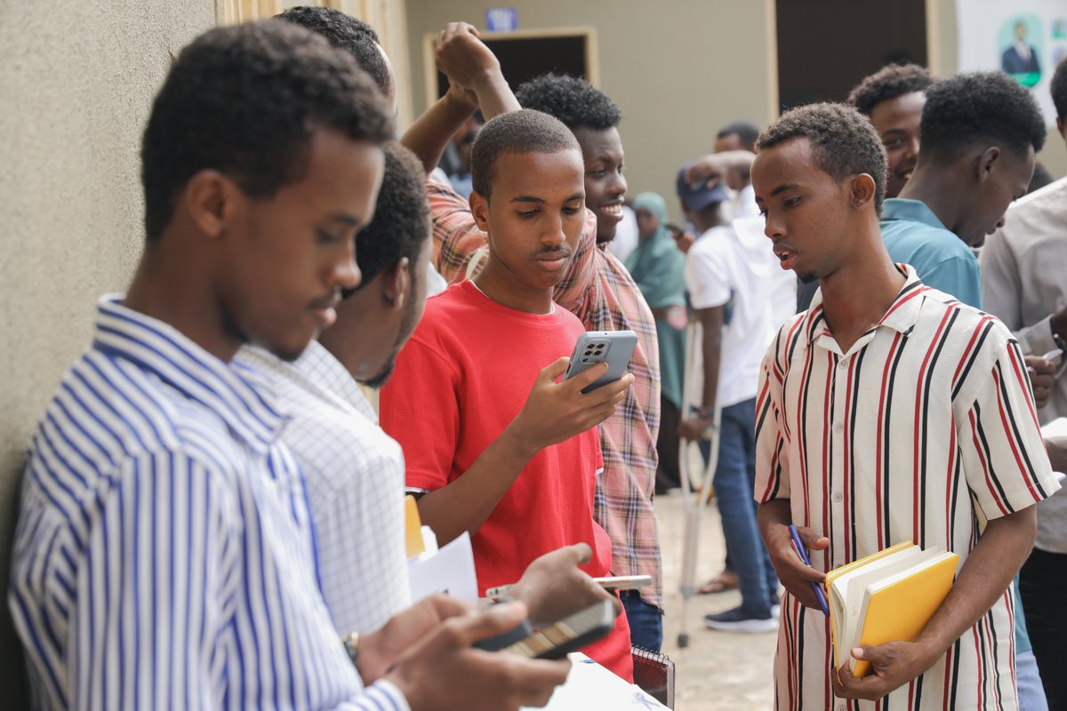 JamhuriyaUniv's tweet photo. Imtixaanka bartamaha semester-ka I (𝐌𝐢𝐝𝐭𝐞𝐫𝐦 𝐄𝐱𝐚𝐦) ee sanad dugsiyeedka 𝟐𝟎𝟐𝟑-𝟐𝟎𝟐𝟒, ayaa si rasmi ah u bilawday maanta.
Dhamaan ardayda waxaan u rajeynaynaa guul iyo horumar.
#JUST #LifeAtJUST #MidtermExam