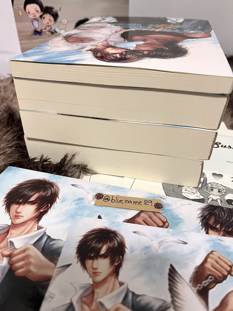 bluename29's tweet photo. ขายนิยายของคุณข้าวปั้น #NigiriSushi #นิยายวาย 
💕Box set #ดินหมู ปกเก่า 1,890 รวมส่ง 
ได้ของครบตามในรูปนะคะ
💕กล่องและหนังสือมีจุดสีเหลืองเล็กน้อยตามกาลเวลา สภาพหนังสือ 99%
🌟สนใจทัก DM ได้นะคะ
 #ตลาดนัดนิยายวาย #นิยายวายมือสอง
🌟ขายแล้ว #นักรัก #fuckbe #เด็กรัก #ล่ารัก #จะรัก https://t.co/lToHHdwHIr