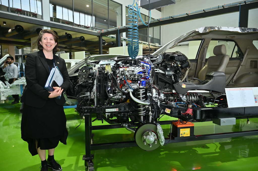 InfoGujarat's tweet photo. Australian Delegation’s tour of the best-in-class International Automotive Centre of Excellence (iACE) at #Gandhinagar, #Gujarat 

#AIESC #NCVET #SkillIndia #Skill4All #InternationalCollaboration #Automation #FutureOfWork https://t.co/UTEVoxSOHj
