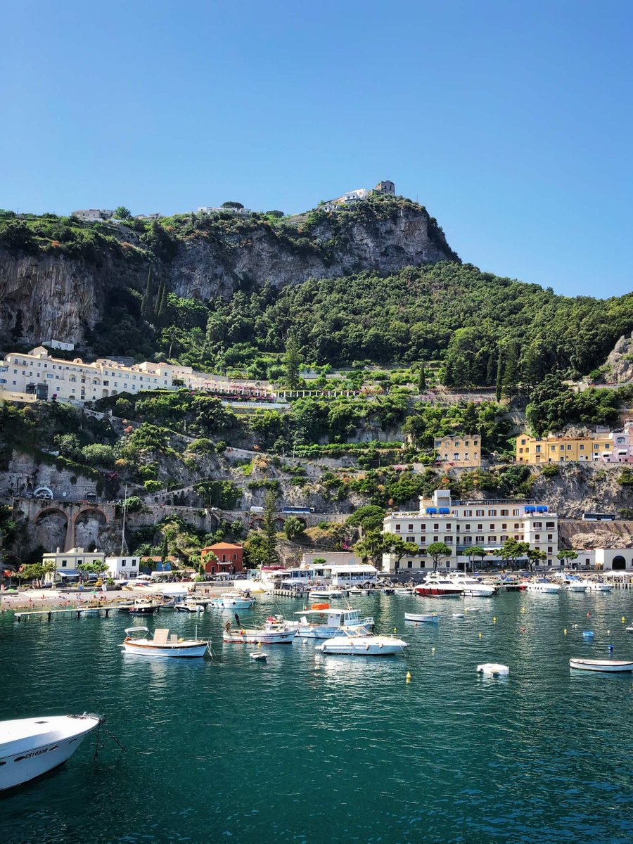 Exploring the #Beauty of #AmalfiCoast, Italy: A Perfect #Itinerary tinyurl.com/4jhnf97x On the southern coast of #Italy, the #Amalfi Coast is a #breathtaking stretch of rugged coastline known for its stunning vistas, charming #towns, and rich history. #travel #travelblogger