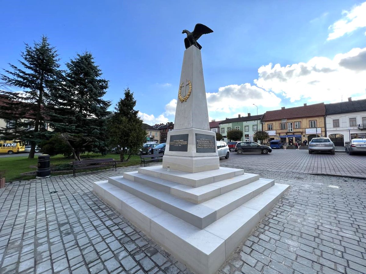 Miechowski pomnik z Orłem po renowacji <a href="/GminaMiechow/">Gmina Miechów</a> 🇵🇱🇵🇱 <a href="/malopolskaPL/">Małopolska</a>