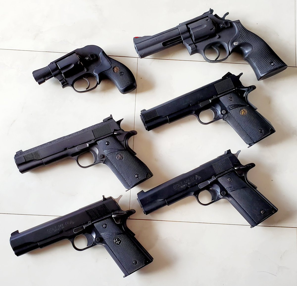 日曜はお仕事する日なの】 あぶない刑事にて鷹山敏樹が使用していた