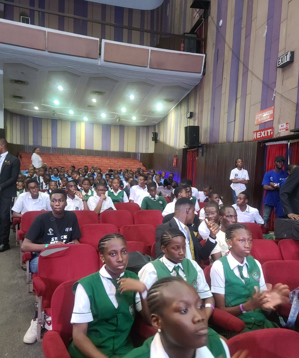 _WillOG's tweet image. Speech competition ongoing at #Stack23

Come watch secondary school students speak on &quot;Trusting AI With Our Health&quot; 🩺🌐

The students are from
🌀International School, Unilag
🌀Queens College
🌀St. Gregory&apos;s College
🌀CMS Grammar School
🌀Jordan Schools