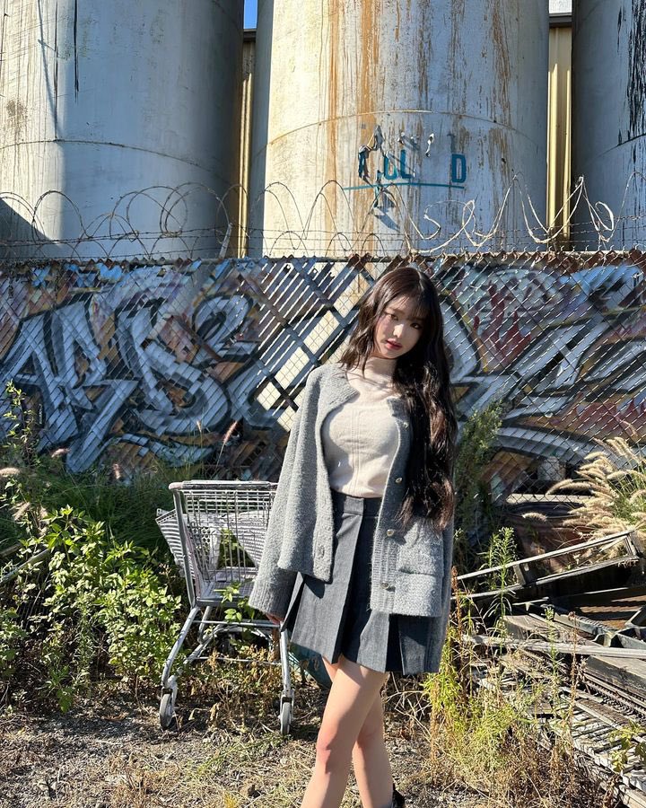 ivepics_'s tweet photo. wonyoung instagram update https://t.co/096UYjA25S