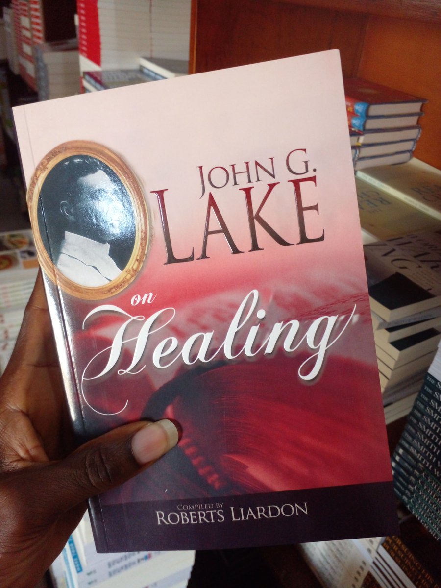 NiiYooyi's tweet image. Hardcopy books hits differently when reading them. It also comes with no distractions, and the little markings and stickings you get to do when reading. You never lost your progress like you when your gadgets gets stolen, lost or spoilt. 

Send us that 2024 list

#readsomething