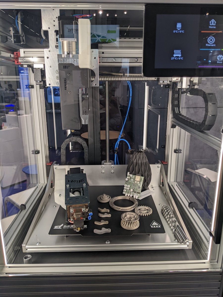 Andreas Kahler tweet media