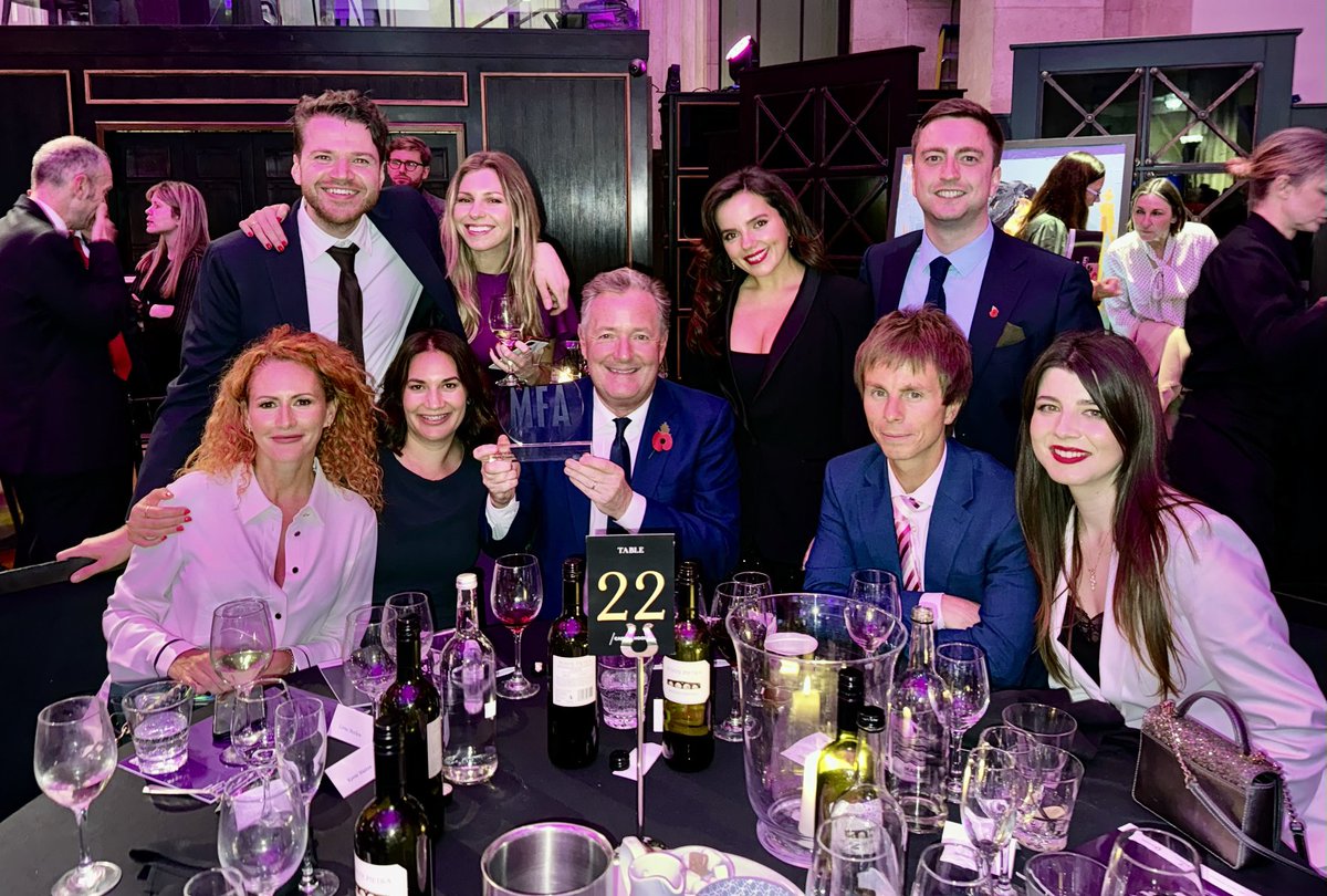 Very proud to have won Broadcast Journalist of the Year at ⁦@EditorsUK⁩ Media Freedom Awards.
I was up against some brilliant journalists on the shortlist & salute them all for their brilliant work. This is me celebrating with some of my amazing @piersmorganuncensored team.