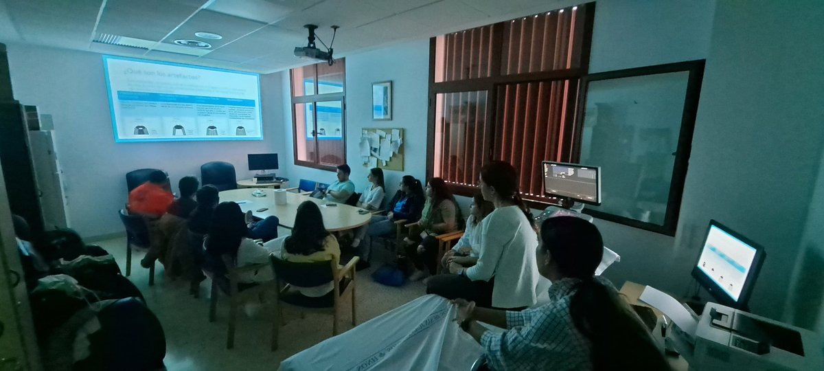 En la sesión de urgencias de hoy, la Dra. Beatriz Benítez nos habla sobre el uso de ecografía en urgencias 
#POCUS