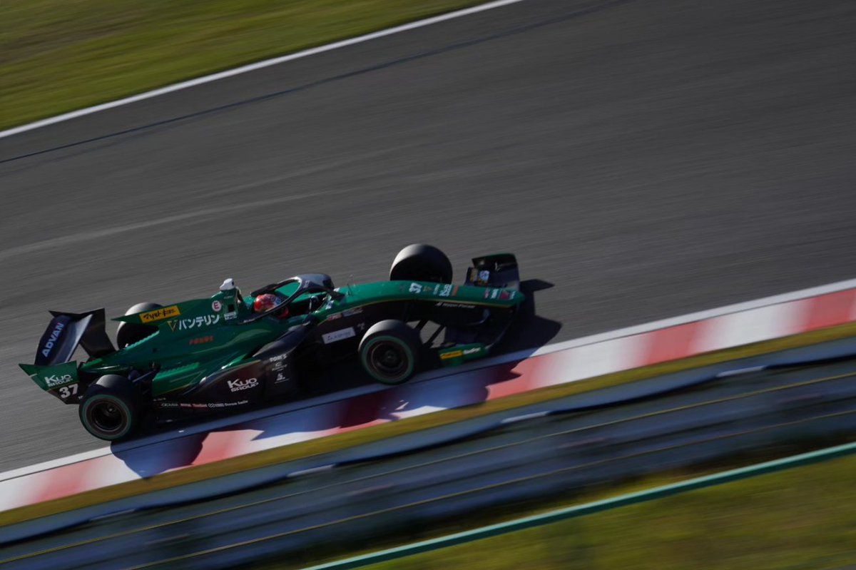 okkey408's tweet photo. 2023 SUPER FORMULA Rd9 鈴鹿
No37 バンテリン チームTOM'S
新チャンピオン 宮田莉朋
#宮田莉朋
#TOMS
#トムス
#スーパーフォーミュラ
#SUPERFORMULA
#鈴鹿サーキット
#バンテリン
#110R https://t.co/3pTiq8y5HF