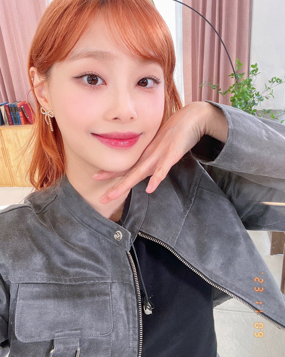 chuu_atrp's tweet photo. [⏰]
TVING 소년 소녀 연애하다

#츄 가 출연하는 소년 소녀 연애하다 7화가 공개되었습니다✨🧡

#CHUU #소년소녀연애하다 https://t.co/tzbN6HnLHq