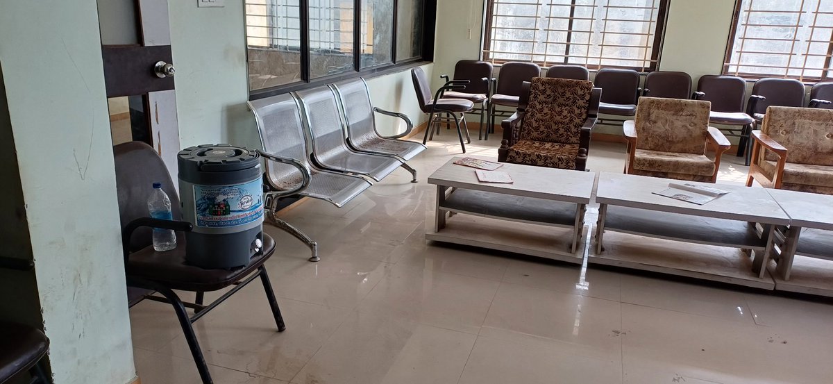 મોડેલ જનસેવા કેન્દ્ર, મામલતદાર કચેરી, ગીર ગઢડા. દિવાળી પર સાફ સફાઈ કરવામાં આવી. તમામ દાખલા અને સોગંદનામા રેકોર્ડ, પાણીની સુવિધા, અરજદારો માટે બેઠક વ્યવસ્થા, પંખા અને વાંચન સુવિધા સાથે, જરૂરી આધારો ની યાદી સાથે
<a href="/collectorgirsom/">Collector Gir Somnath</a>
<a href="/gir_rac/">RAC Gir Somnath</a>
<a href="/sdmuna123/">SDM UNA</a>
<a href="/girgadhada/">Mamlatdar Girgadhada</a>