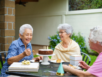 AgeCareNetwork's tweet photo. A new study shows that cataract surgery may significantly reduce your risk of developing dementia. 

#healthyageing

https://t.co/gcrN7lPcUF https://t.co/2BScisG6jf