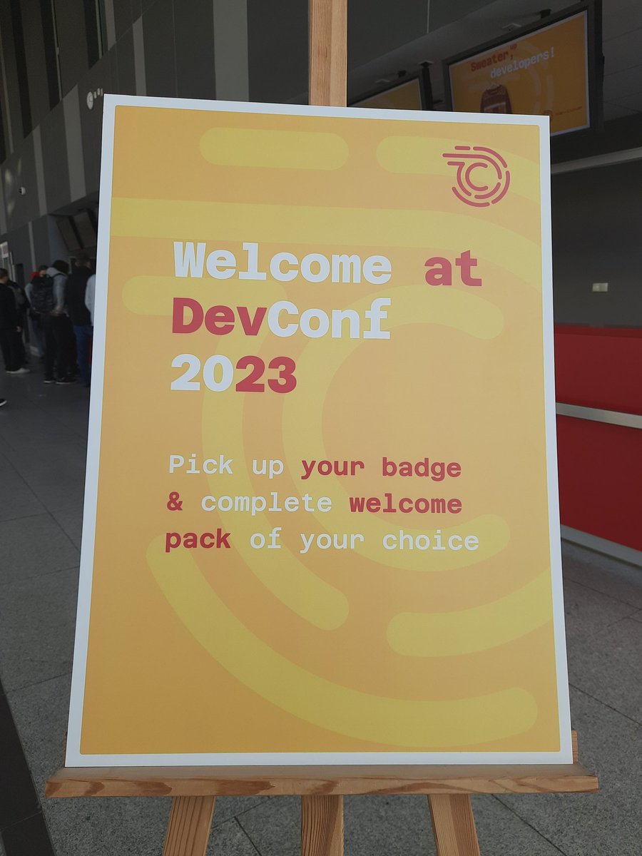 _programmergirl's tweet image. Poranny spacer na @devconfpl #DevConf