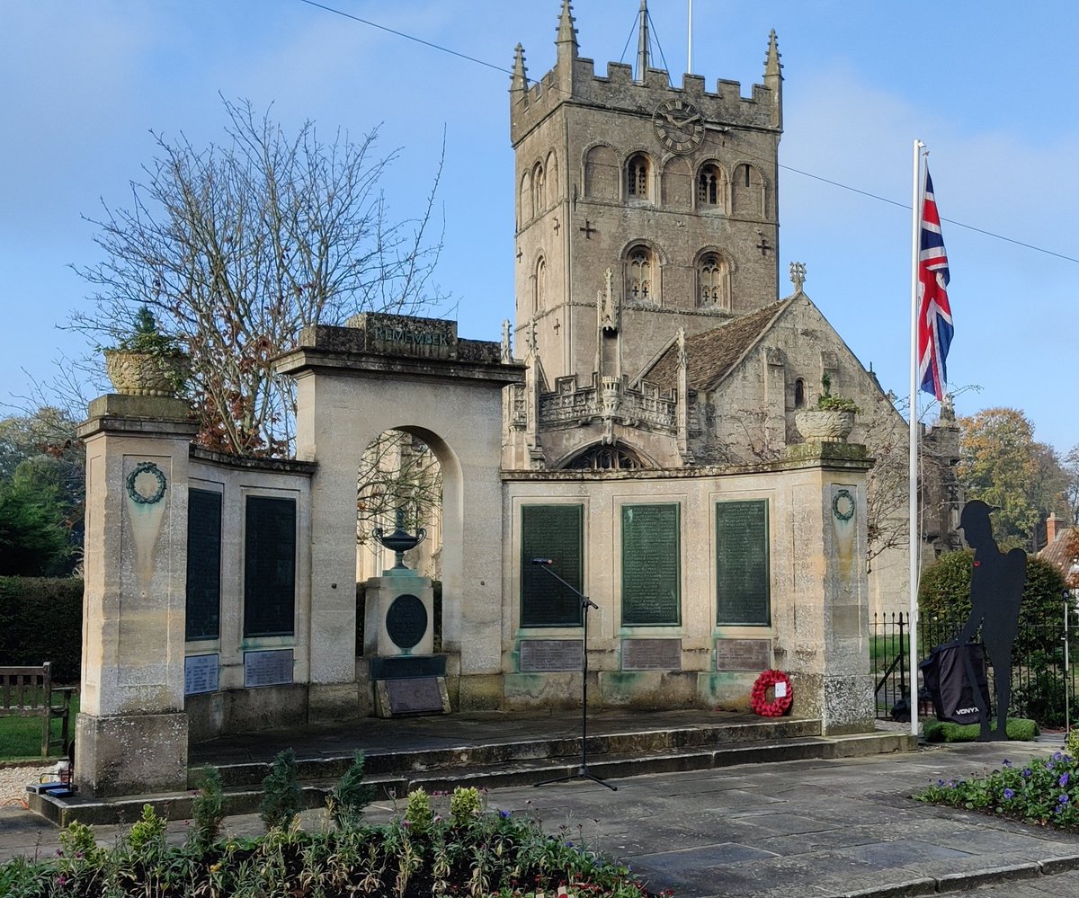 DevizesTownBand's tweet photo. Devizes Town Band are proud to again be playing for the town's laying of the wreaths on Remembrance Sunday. #WeWillRememberThem https://t.co/5yfxXRjn6L