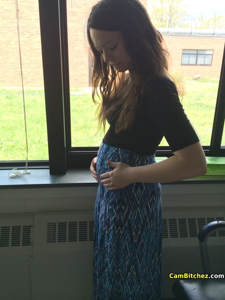 wow..  🥺🥺🥺That Preggo woman looks so  naughty  💧
#slut #tube8 #preggo #pregnantporn