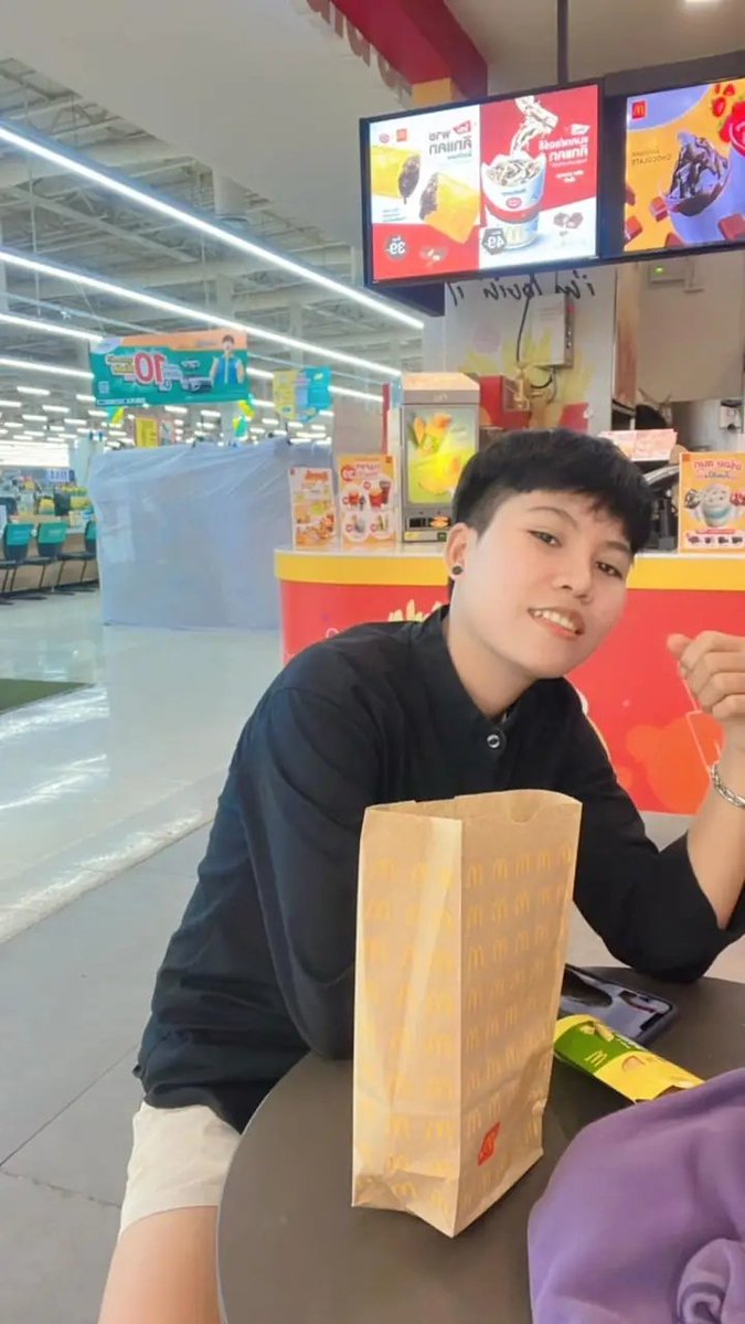 sklrtn18474's tweet photo. หาคนเลี้ยงดูค่ะ
#ศรีราชา https://t.co/MvtrzdrEAY