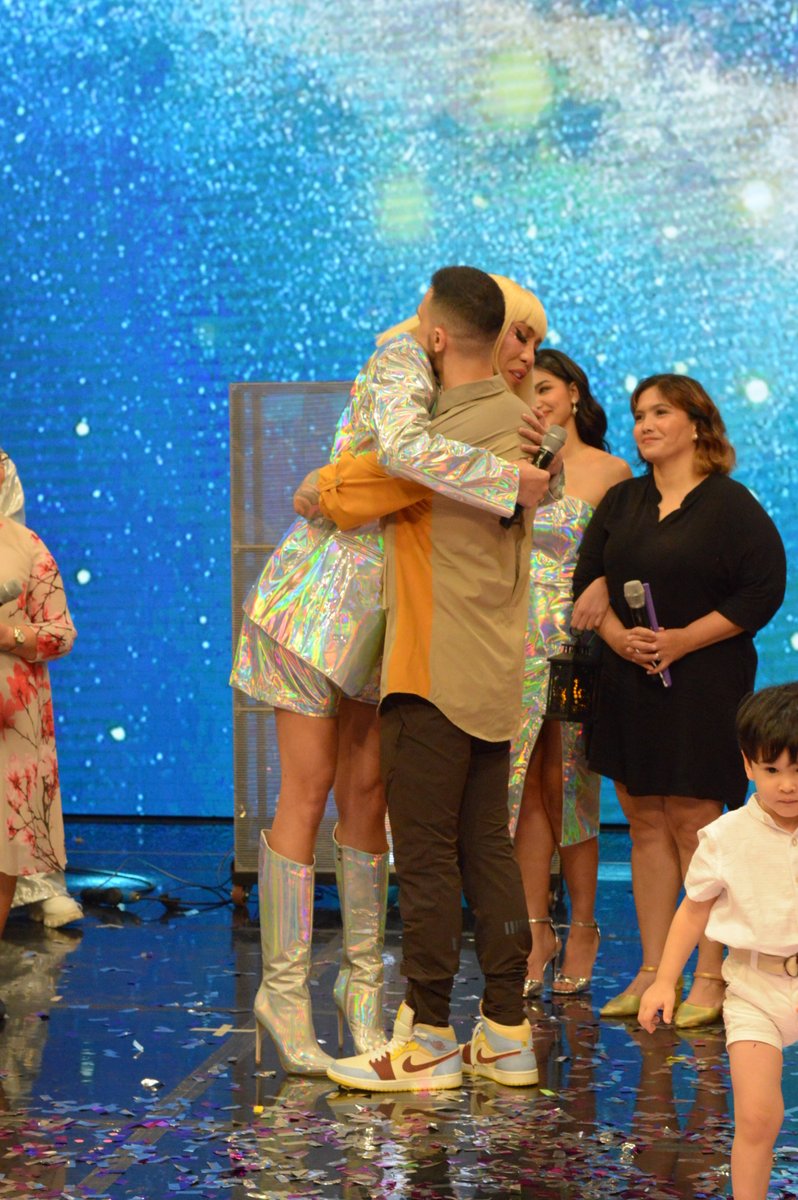 itsShowtimeNa's tweet photo. ๐ Vice and Billy! ๐ฅน #TeamVJC #Magpasikat2023ViceJackieCianne
Subscribe, follow and watch us LIVE Mon to Fri 11:30am, Sat 12nn!
https://t.co/6a3FbJJ7pp
https://t.co/FA9ip4yRhx https://t.co/kJcqr7VPM7 https://t.co/FuRLulcdDb