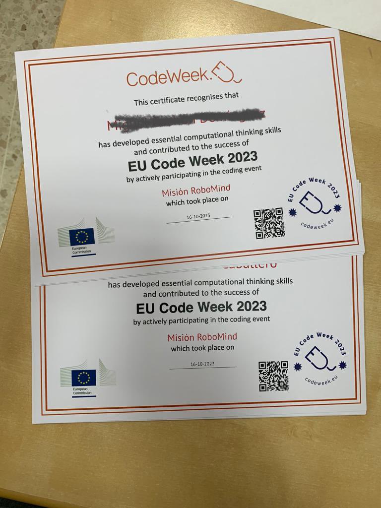 SalesianosCamp1's tweet image. Entrega de los certificados de participación en la #CodeWeek2023 en la l proyecto Misión RoboMind #unsueñoparati #salesianossmx #salesianosespaña