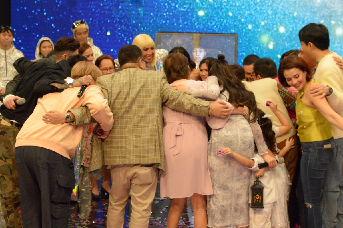 itsShowtimeNa's tweet photo. ๐Showtime family! #TeamVJC #Magpasikat2023ViceJackieCianne
Subscribe, follow and watch us LIVE Mon to Fri 11:30am, Sat 12nn!
https://t.co/6a3FbJJ7pp
https://t.co/FA9ip4yRhx https://t.co/kJcqr7VPM7 https://t.co/6Q53g8V4vj