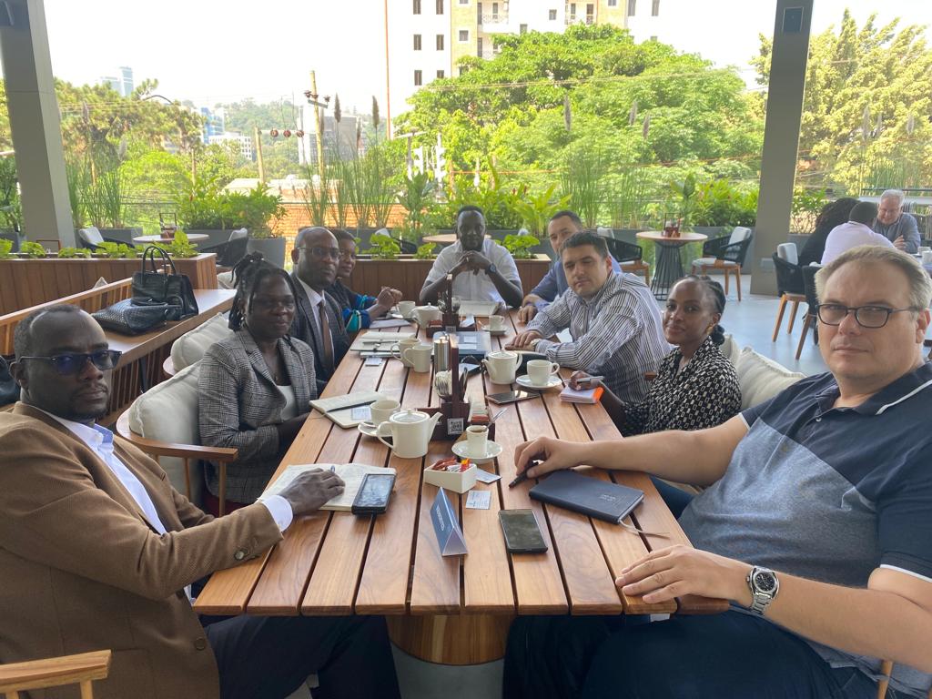 hortifreshffv's tweet image. Yesterday @hortifreshffv, @paceidug and the Serbian delegation had a dialogue to discuss how to consolidate collaboration, the Serbian investors are in 🇺🇬 to follow through on potential partnerships with 🇺🇬n producers and exporters in various sectors.
#BoostingFFVExports