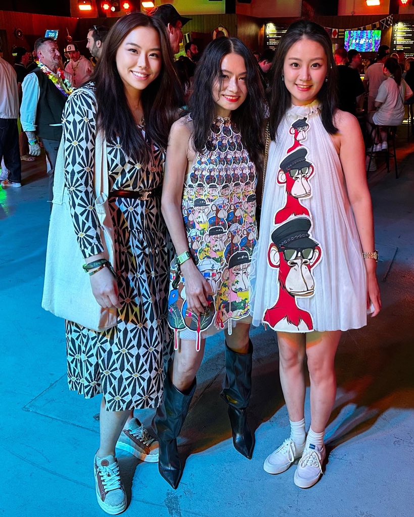 dianalukye's tweet image. @veratheape in @VivienneTam 😍🐒💗