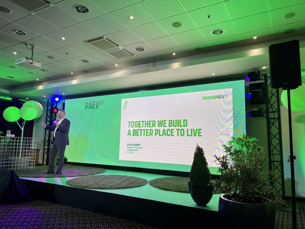 heidi_salmi's tweet photo. #prismapäev2023 Virossa. Lavalla ⁦@IlkkaAlarotu⁩ ⁦@sryhma⁩ #ässäpäivä ⁦@SokosHotelViru⁩ https://t.co/Q3RPcpceg3