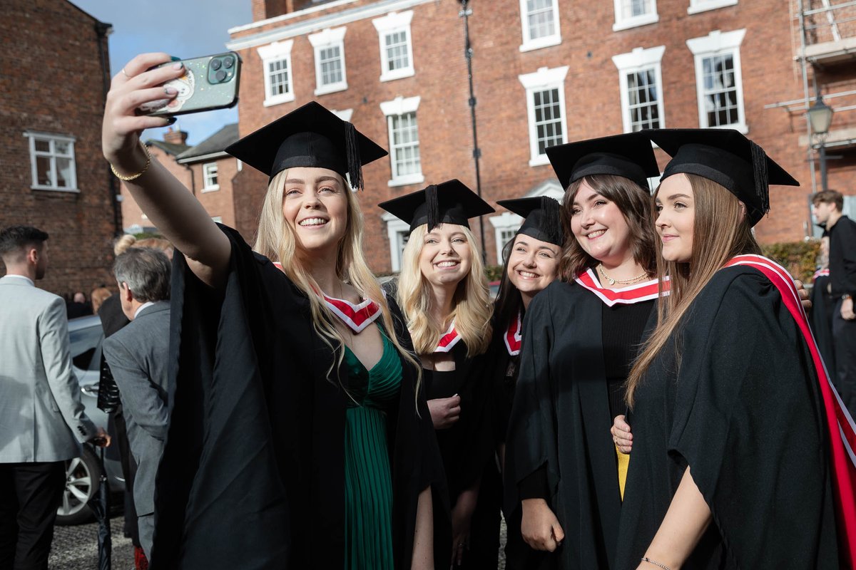 ChesterAlumni's tweet photo. #TBT to last week's graduation ceremonies!

A huge congrats to all those who graduated. Don't forget to register your details with us to become part of our alumni community - https://t.co/TFmrM8NS8F

#ChesterAlumni #ChesterGraduation #ThrowbackThursday https://t.co/6qy51bpqfd