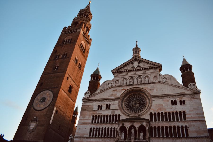 fiveintravel's tweet photo. 💻BLOG POST
Link➡️https://t.co/DCsR82VNs1
Da sabato 11 a domenica 19 novembre andrà in scena la dolcissima Festa del Torrone! L'anno scorso abbiamo avuto l'occasione di trascorrere un piacevole weekend a Cremona proprio in questa occasione!
*collab #TurismoCremona #InLombardia https://t.co/AOINTuFCg9