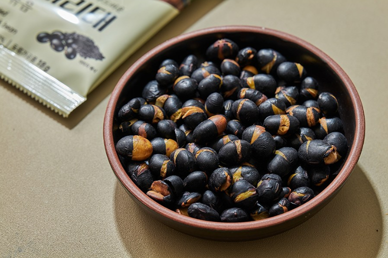 🫘어떻게 먹어도 맛있는🫘
👍이더스 열풍으로 구운 국산 볶은 서리태
⬇️⬇️⬇️
link.coupang.com/a/bfrYlY

#검은콩 #변비개선 #노화방지 #뇌건강 #식사대용 #간식
파트너스 활동으로 일정액의 수수료를 제공받을 수 있음